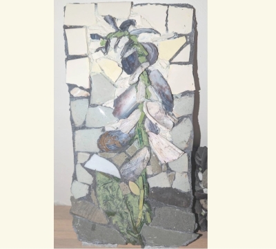 From Fragments to Flowers: A Foxglove in Mosaic with Una Aynsley